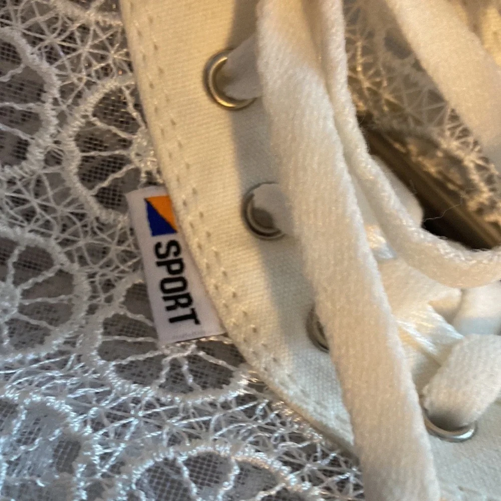 💜💜 SPORT White/Ivory Lace Platform Shoes Size 39